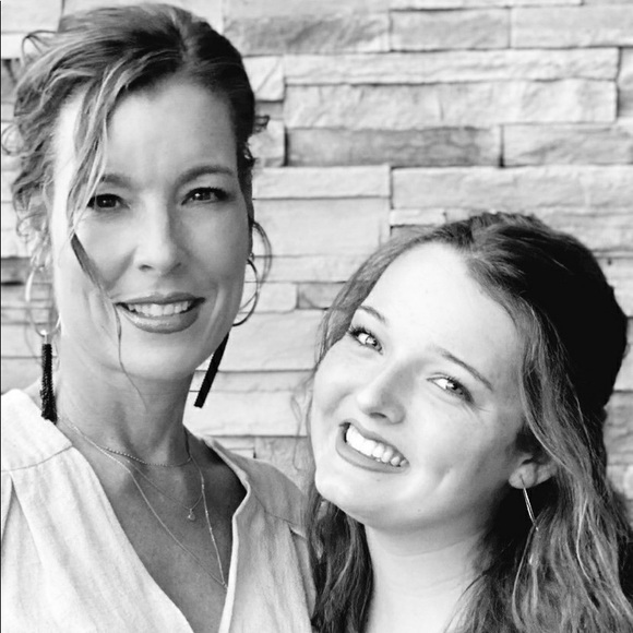 Meet your Posher, Kelly - Picture 5 of 5